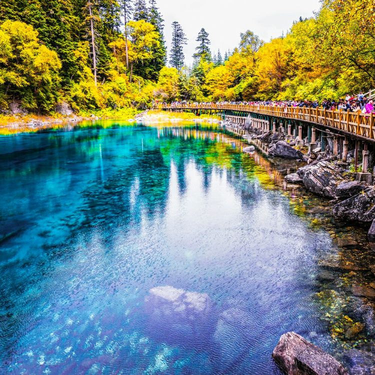 The Most Stunning Coloured Water Bodies Around the World | Envynature